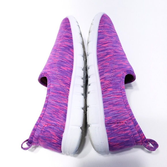 Women's Gravasphere Lightweight Memory Foam Slip on Shoes (9) - Picture 4 of 8